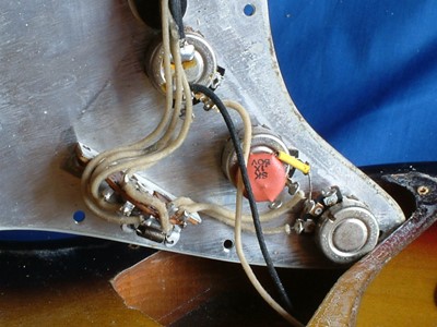 Lot 244 - A 1963 Fender Stratocaster electric guitar