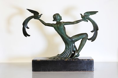 Lot 173 - A French patinated Art Deco bronze