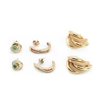 Lot 222 - Three pairs of 9ct gold earrings