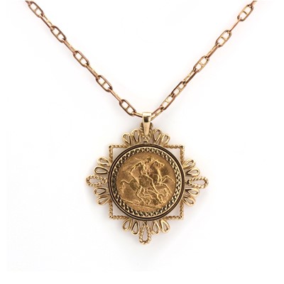 Lot 275 - A full sovereign pendant