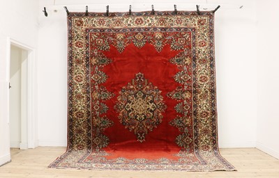 Lot 391 - A Mahal carpet