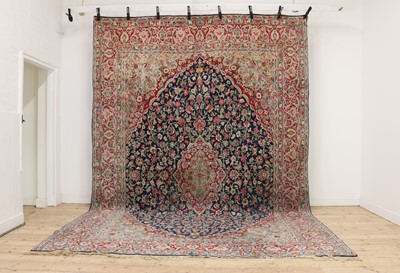 Lot 392 - A Kirman carpet