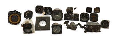 Lot 149 - A group of aircraft dials