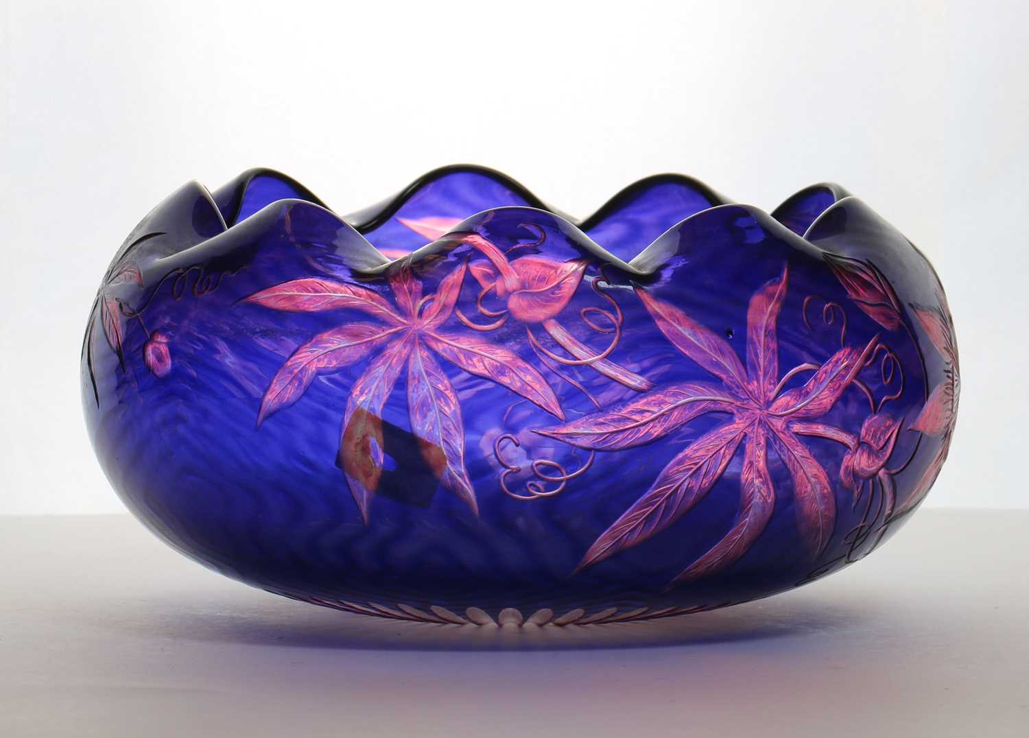 Lot 243 - A Stevens & Williams cased and intaglio cut glass bowl