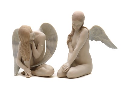 Lot 261 - Two Lladro porcelain figrues