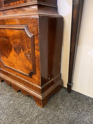 Lot 323 - A George III mahogany longcase clock
