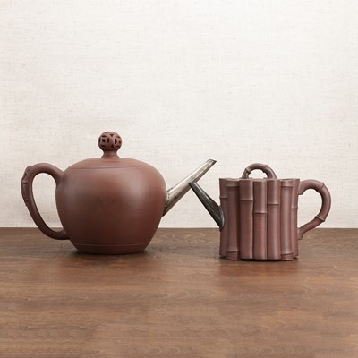 Lot 41 - A Chinese Yixing zisha stoneware teapot