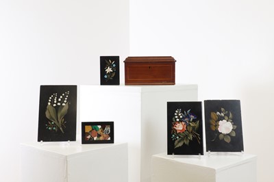 Lot 195 - A group of hardstone pietra dura desk pieces