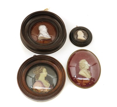 Lot 294 - An Apsley Pellatt sulphide portrait roundel of a gentleman
