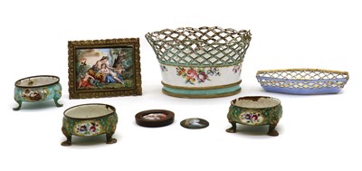 Lot 287 - A Bilston/Battersea-type enamel basket