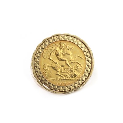 Lot 283 - A half sovereign ring