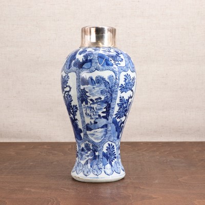 Lot 80 - A Chinese blue and white vase