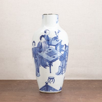 Lot 97 - A Chinese blue and white vase