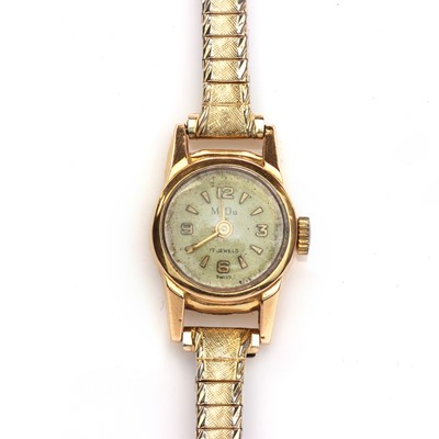 Lot 291 - A ladies' 18ct gold mechanical bracelet watch