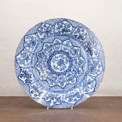 Lot 78 - A Chinese blue and white charger