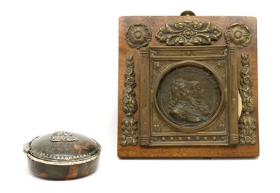 Lot 296 - A William and Mary tortoiseshell and silver mounted snuff box