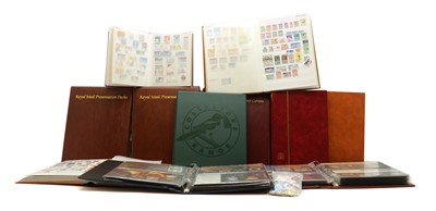 Lot 216 - GB QEII presentation packs