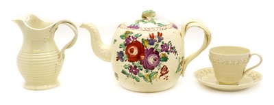 Lot 151 - A group of creamware porcelain