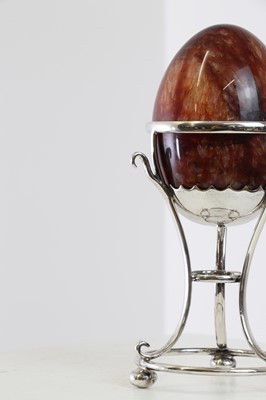 Lot 204 - A Derbyshire Blue John egg