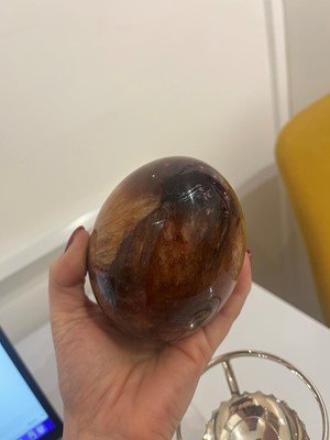 Lot 204 - A Derbyshire Blue John egg