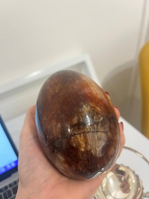 Lot 204 - A Derbyshire Blue John egg
