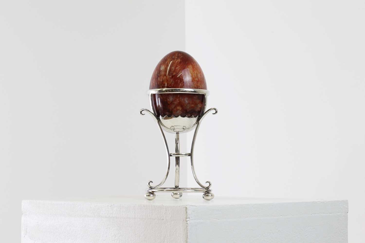 Lot 204 - A Derbyshire Blue John egg