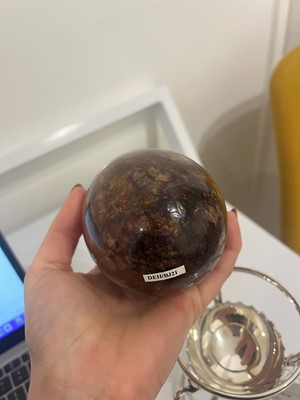 Lot 204 - A Derbyshire Blue John egg