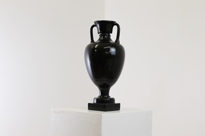 Lot 248 - An Ashford black marble urn