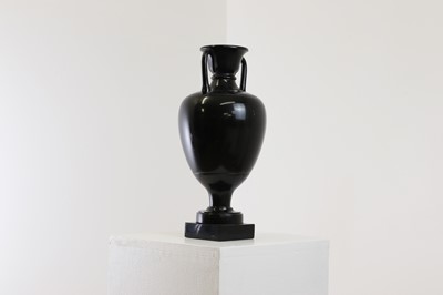 Lot 248 - An Ashford black marble urn