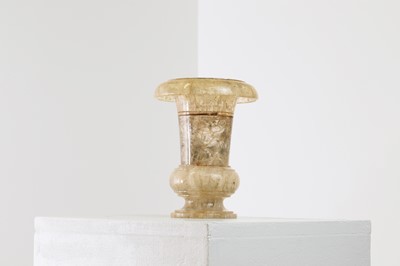 Lot 198 - A fluorspar campana urn