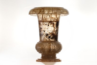 Lot 198 - A fluorspar campana urn