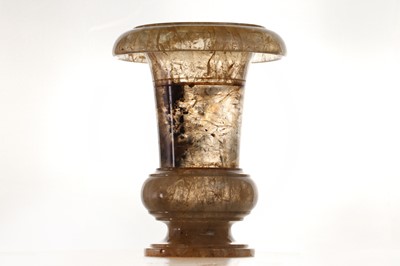Lot 198 - A fluorspar campana urn