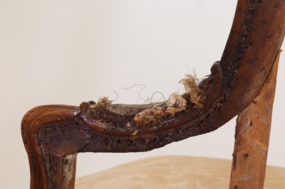 Lot 72 - A Louis XV carved walnut duchesse brisée