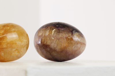 Lot 226 - A Derbyshire Blue John egg