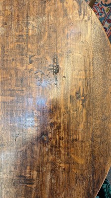 Lot 401 - A large oak cricket table
