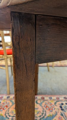 Lot 401 - A large oak cricket table