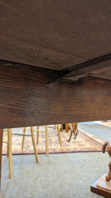 Lot 401 - A large oak cricket table