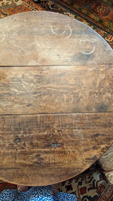 Lot 401 - A large oak cricket table