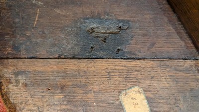 Lot 401 - A large oak cricket table