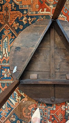 Lot 401 - A large oak cricket table
