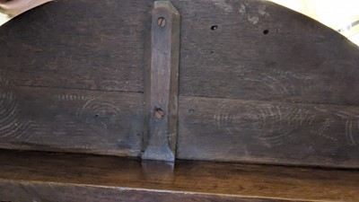 Lot 401 - A large oak cricket table