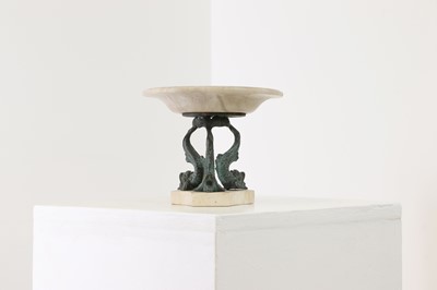 Lot 394 - A grand tour bronze and marble tazza