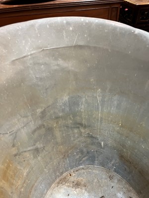 Lot 423 - A painted zinc bath
