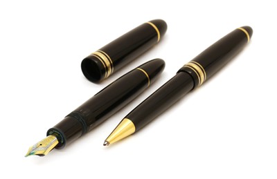 Lot 313 - A Mont Blanc Meisterstück fountain pen