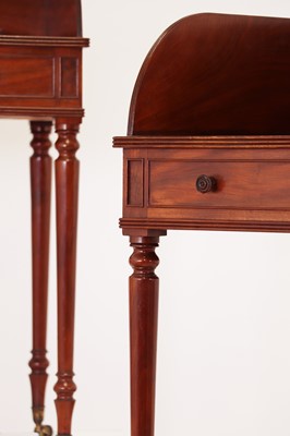 Lot 61 - A pair of Regency mahogany washstands in the manner of Gillows