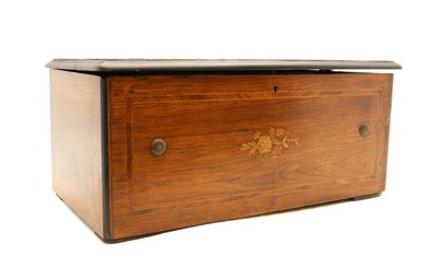 Lot 205 - A bells in view musical box