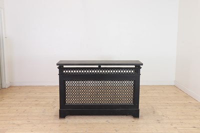 Lot 313 - A Victorian-style cast iron radiator cover