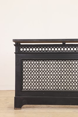 Lot 313 - A Victorian-style cast iron radiator cover