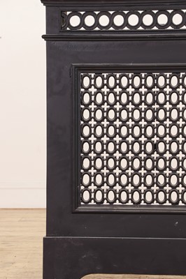 Lot 313 - A Victorian-style cast iron radiator cover