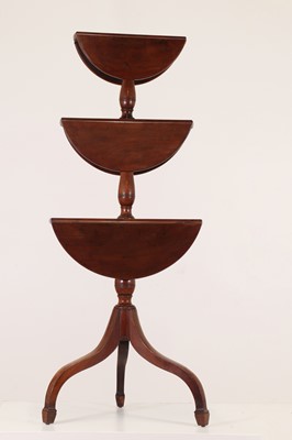 Lot 300 - A George III mahogany dumb waiter